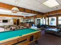 Powder Mountain Lodge Hotels in Fernie