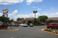 Winnemucca Inn & Casino - parking