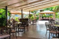 Admiral's Inn and Gunpowder Suites - breakfast