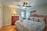 Spacious Mount Pleasant Home 5 Mi to Beach - Kitchen