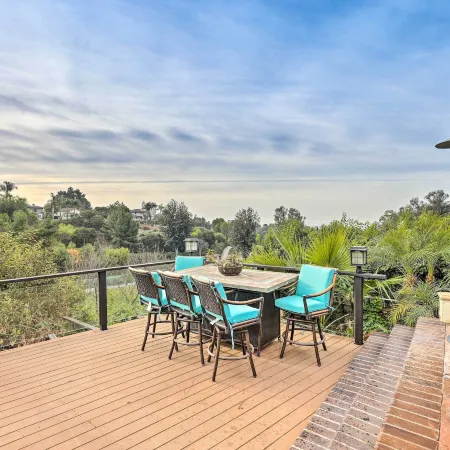 Chic Whittier Oasis Private Pool, Hot Tub and Grill