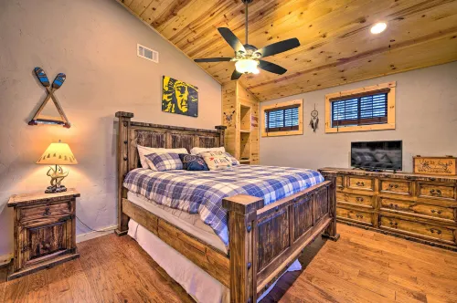 Cabin w/ Hot Tub & Grill - 6 Mi to Broken Bow Lake - 3-Star