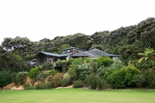Kerikeri, Bay of Islands - Large Coastal Home in Private Bay with beach access Hotels in Kerikeri