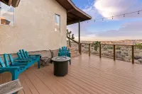 High View Haven - Hot Tub, Fire Pit & BBQ in Joshua Tree! 4 Bedroom Home by RedAwning