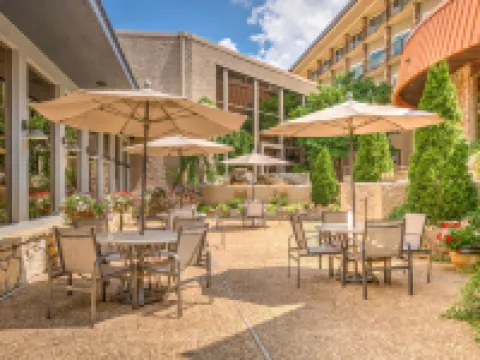 Lodge of Four Seasons Golf Resort, Marina & Spa Hotels in Pawhuska Township