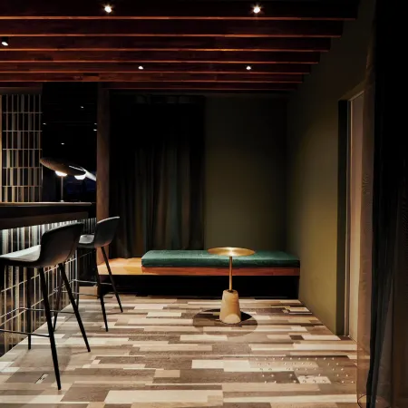 R Hotel Namba Daikokucho Отели рядом с достопримечательностью «Станция метро Daikokucho»