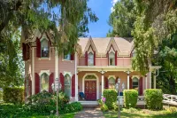 The Gables Wine Country Inn Hotels near Lyttle Cow Palace