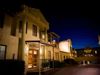 Best Western Plus Canberra Central Apartments Hotels in Dickson
