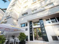 Yasu Luxury Rooms Hotels near Kiseleff