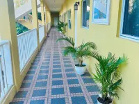 Spring Palm Estate Hotels in Tower Isle