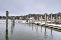 Saugatuck Loft in 'Historic Butler Street Lofts - Parkplatz