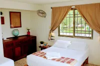 Hostal & Suites Pata de Perro Hotels in Bacalar