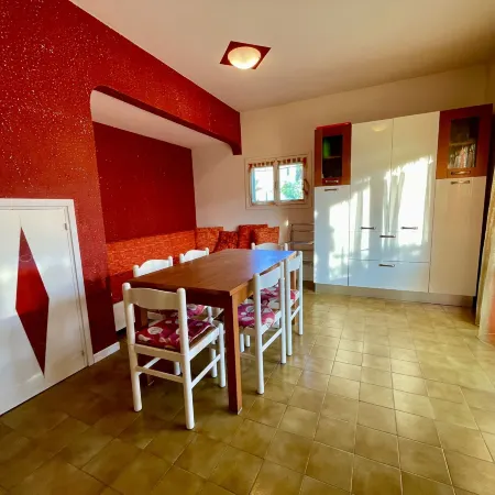 Townhouse with Garden and Shared Pool