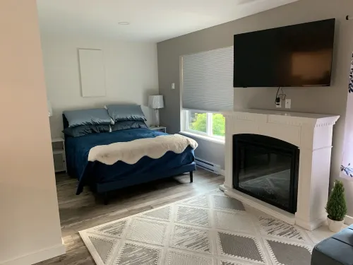 Cozy Studio Apartment in Qualicum BeachAngels Inn Studio Apartment.