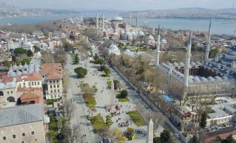 Lapis Inn Hotel & Spa ( Ex. Ambassador Hotel)