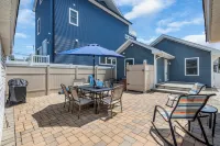 1 Block to Beach, Linens + Towels, BBQ, AC