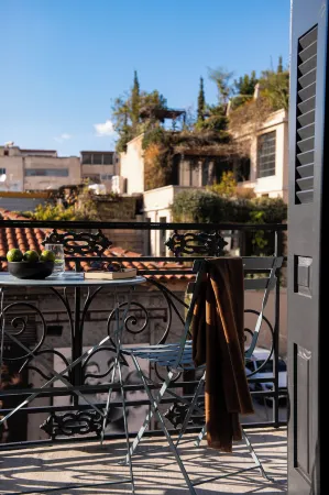 Living Yard Thissio Отели рядом с достопримечательностью «Stoa of Zeus Eleutherios»