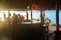 Nhambavale Lodge - bar