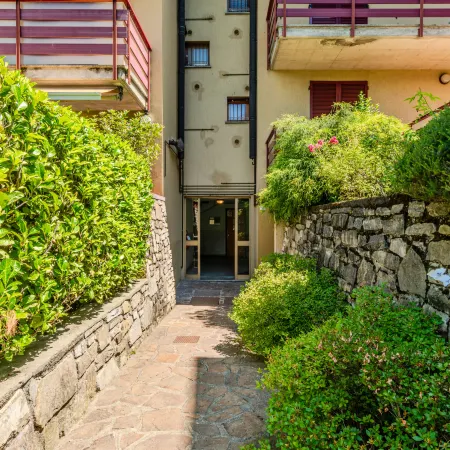 Miralago Guest House