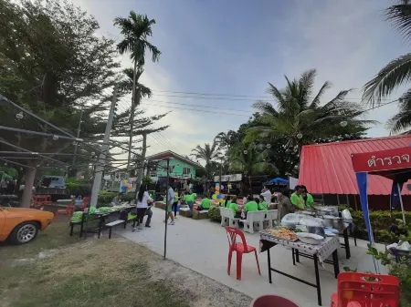 Sawan Srang Nang Kaew Отели в г. Pak Thong Chai