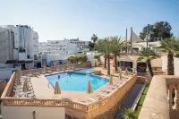 Apartamentos Azul Playa - Pools