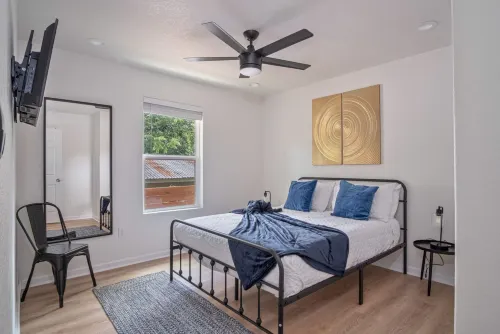 歷史舒適的兩卧一衛賓館靠近河濱步道