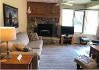 Cozy Getaway Near All the FUN! Harbor Springs/Petoskey