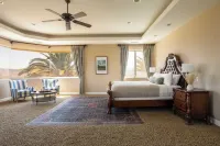 Sangiovese by AvantStay Spectacular Estate w Pool Hot Tub Putting Green