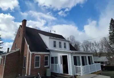 Beautiful Village 2BR loaded with extras Hotels near Saugerties / Woodstock KOA Journey