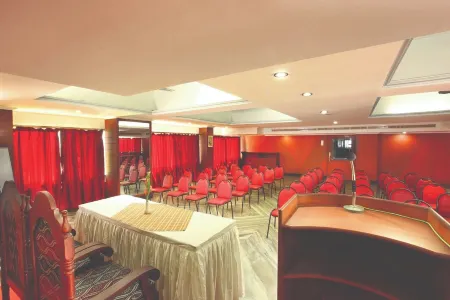 Hotel Indraprastha Kayamkulam Отели рядом со станцией Chengannur