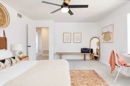 Lava Rocks by AvantStay Gorgeous Desert Haven w Pool Hot Tub Fire Pit Ping Pong