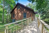 Charming Waterfront Getaway with Private Dock