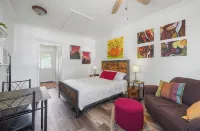 Cozy Cottage / 15 Minutes from LSU / Quiet Neighborhood