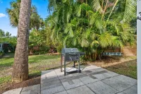 Mango Tree by the Sea, Hutchinson Island - Bungalow B!