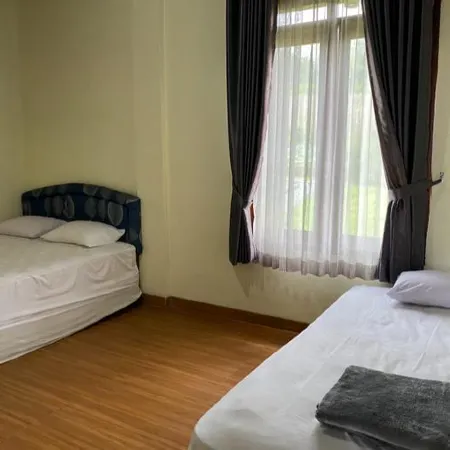 Villa Tangkuban Foothills Lembang - 5 Bedrooms - Private