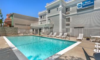 Best Western Luxury Inn