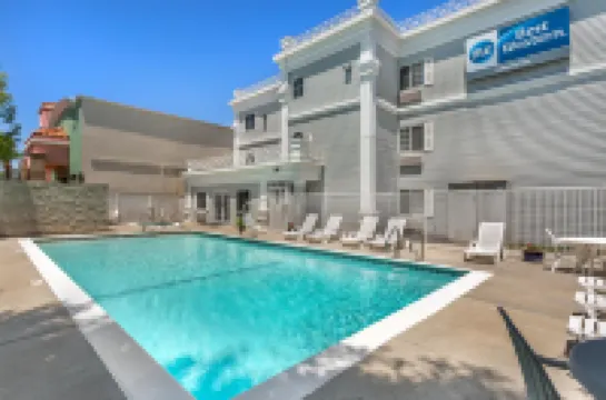 Best Western Luxury Inn