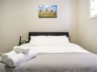 The Premier Suite | 321Mbps WiFi | Perfect Stays Hotels in Airdrie