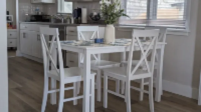 Quaint Murray Home in central valley, near mountains  & IMC Hospital