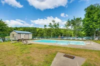 Haverhill Mtn Retreat w/ Deck: Hike, Ski & Relax - Country Houses