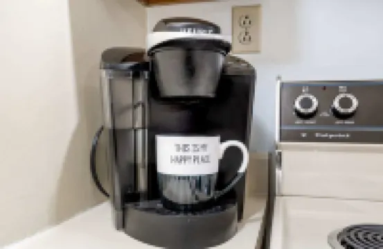 All is Wells Incredible Location! Walk to Beach