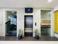 Col's Hotel Uphaar - balcon