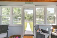 < 1 Mi to Colonial Beach: Coastal Gem w/ 2 Porches - 3-Star