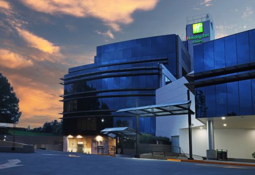 홀리데이 인 메디카 수르