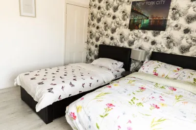 2 bedroom Cossy Detached Property Hotel in zona Barnsley