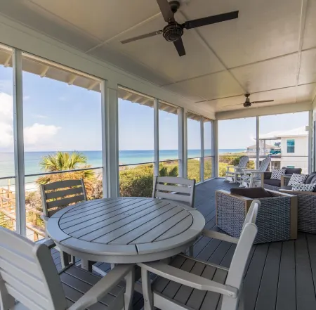 *UPSCALE HOME* GULF FRONT* ELEVATOR* STATE PARK VIEWS*