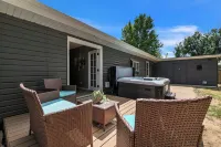 Peaceful Retreat with Hot Tub Kid and Dog Friendly