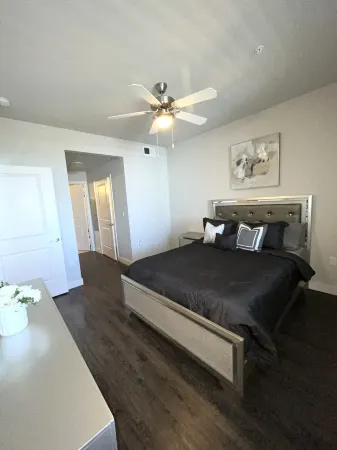 Lovely 1 bedroom apartment +pool access