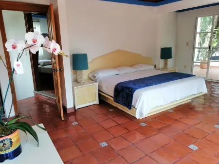 Casa Cactacea, Alberca, Garden, Fogata, Camino a Ticuman. 10 people Отели в г. Яутепек-де-Сарагоса