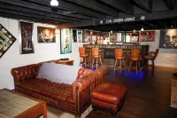 The Palace on Charles is the perfect vacation getaway. Các khách sạn ở Logan